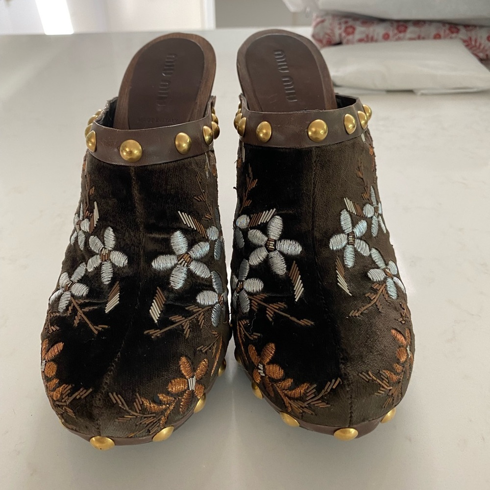 Extravagant Prada Miu Miu platform mules/clogs size 38 1/2 (8 1/2)